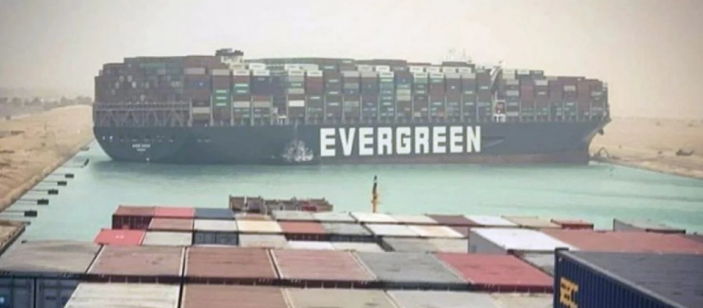 Οι ΗΠΑ δηλώνουν έτοιμες να στείλουν μονάδες του 5ου στόλου για να βοηθήσουν να ανοίξει το Σουέζ